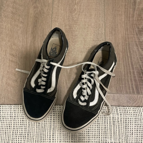 Black vans - Picture 3 of 3